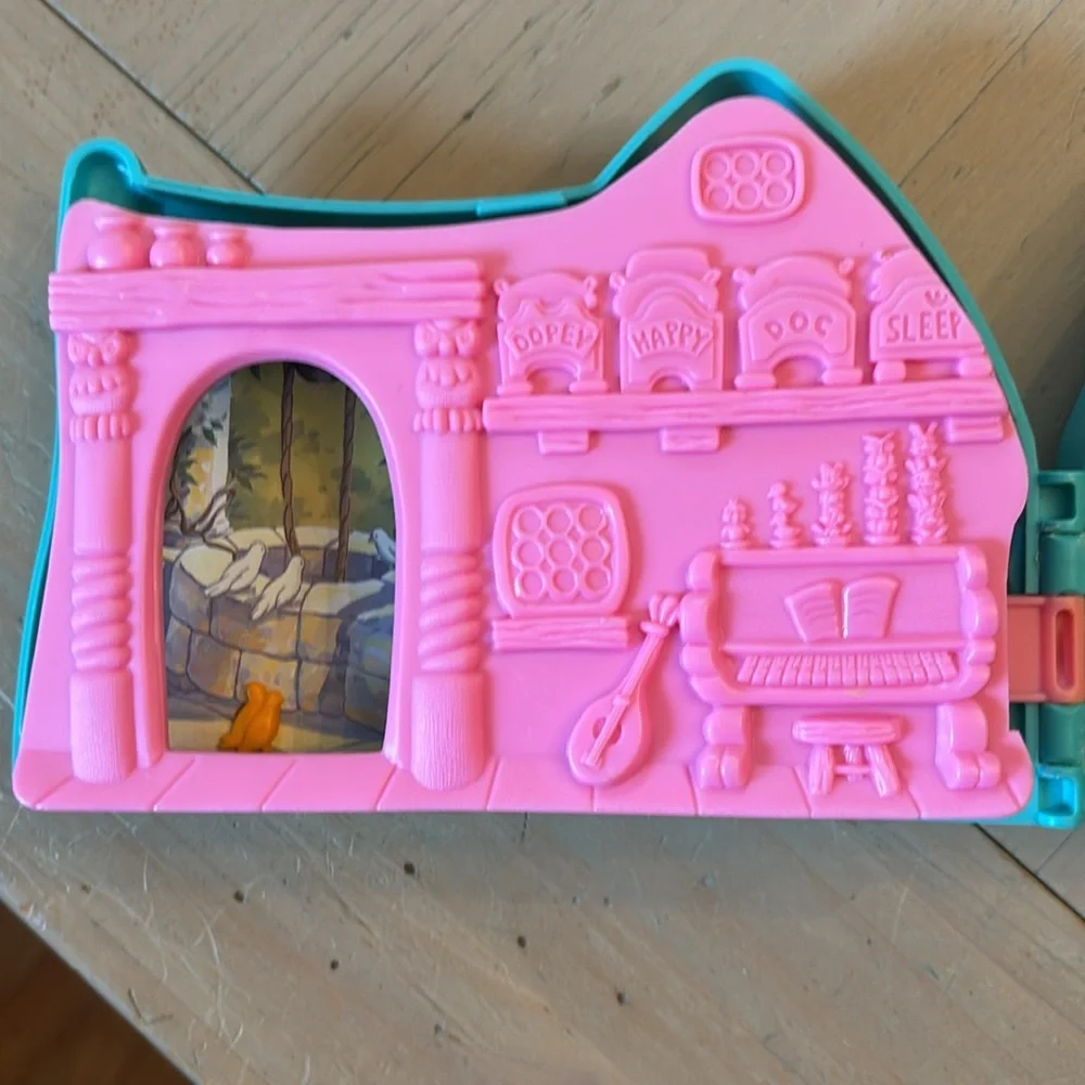 Disney’s Snow White Once Upon a Time Playset